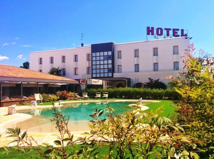 Hotel Posta 77 San Giorgio In Bosco Exterior foto